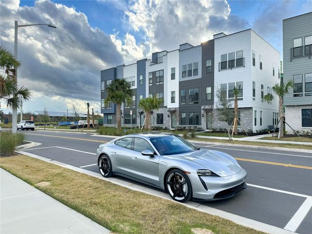 2046 PACKING DISTRICT WAY, Orlando, FL 32804