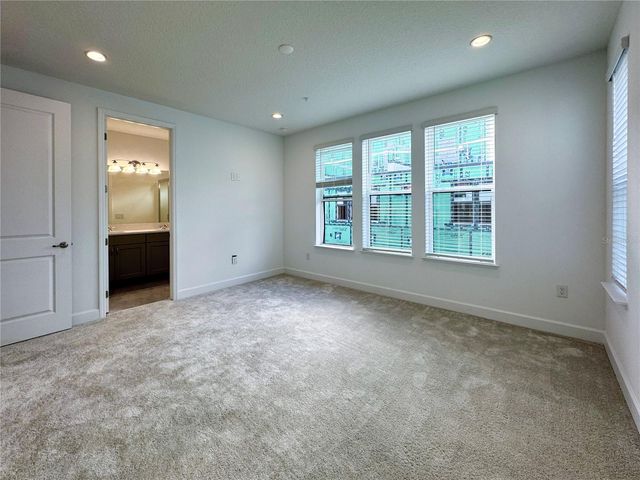 2046 PACKING DISTRICT WAY, Orlando, FL 32804