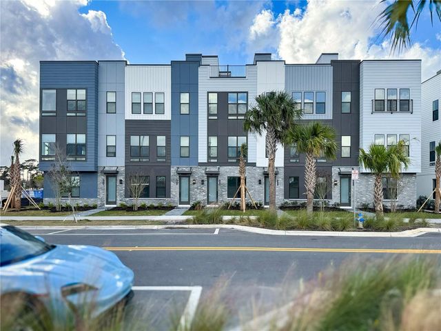 2046 PACKING DISTRICT WAY, Orlando, FL 32804
