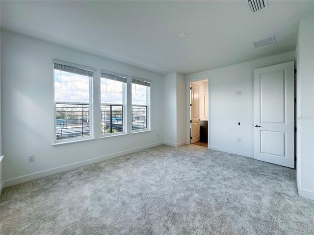 2046 PACKING DISTRICT WAY, Orlando, FL 32804