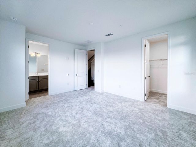 2046 PACKING DISTRICT WAY, Orlando, FL 32804