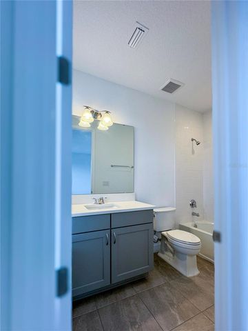 2046 PACKING DISTRICT WAY, Orlando, FL 32804