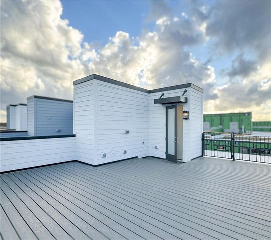 2046 PACKING DISTRICT WAY, Orlando, FL 32804