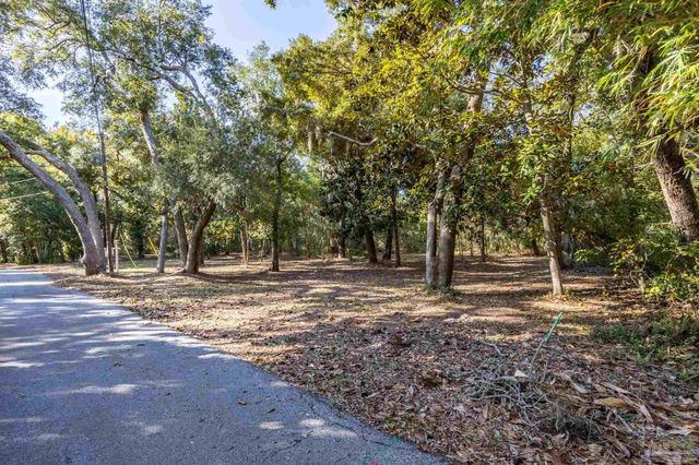 5606 Innerarity Cir, Pensacola, FL 32507