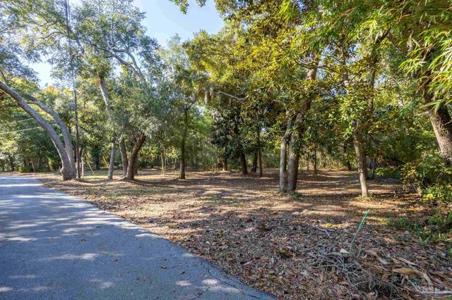 5606 Innerarity Cir, Pensacola, FL 32507