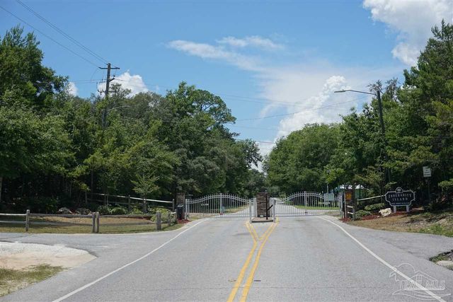 5606 Innerarity Cir, Pensacola, FL 32507