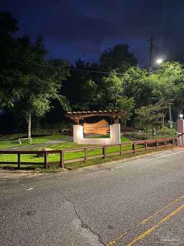 5606 Innerarity Cir, Pensacola, FL 32507