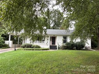 1600 Paddock Circle, Charlotte, NC 28209