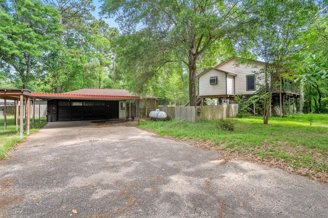 38 Woodbranch Drive, New Caney, TX 77357