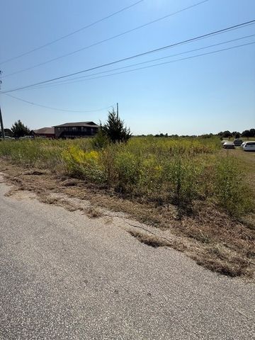 8644 Kelly Lane, Alvarado, TX 76009