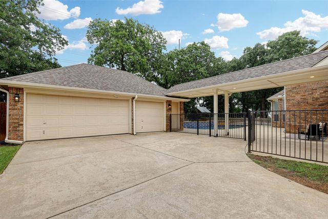 12324 Green Ash Drive, Fort Worth, TX 76244