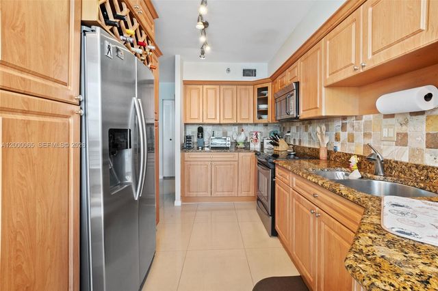 19101 NE 36th Ct 1602, Aventura, FL 33180