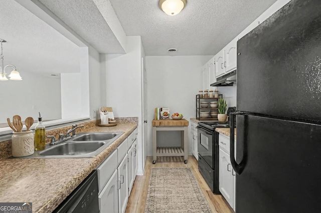 2505 West Broad Street 138, Athens, GA 30606