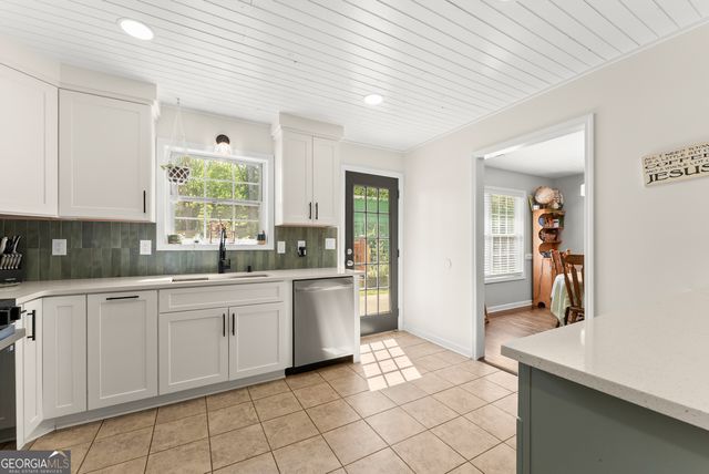 709 Muirfield Drive, Winder, GA 30680