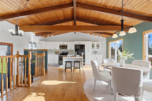 841 Brookmere Drive, Edmonds, WA 98020