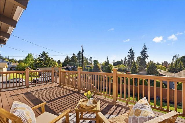 841 Brookmere Drive, Edmonds, WA 98020