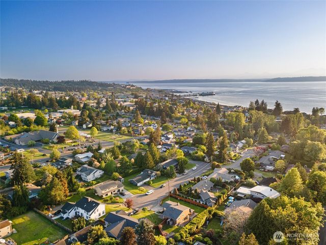 841 Brookmere Drive, Edmonds, WA 98020