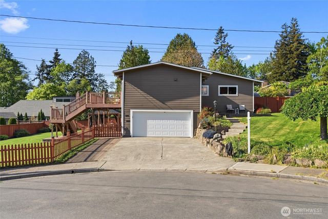 841 Brookmere Drive, Edmonds, WA 98020