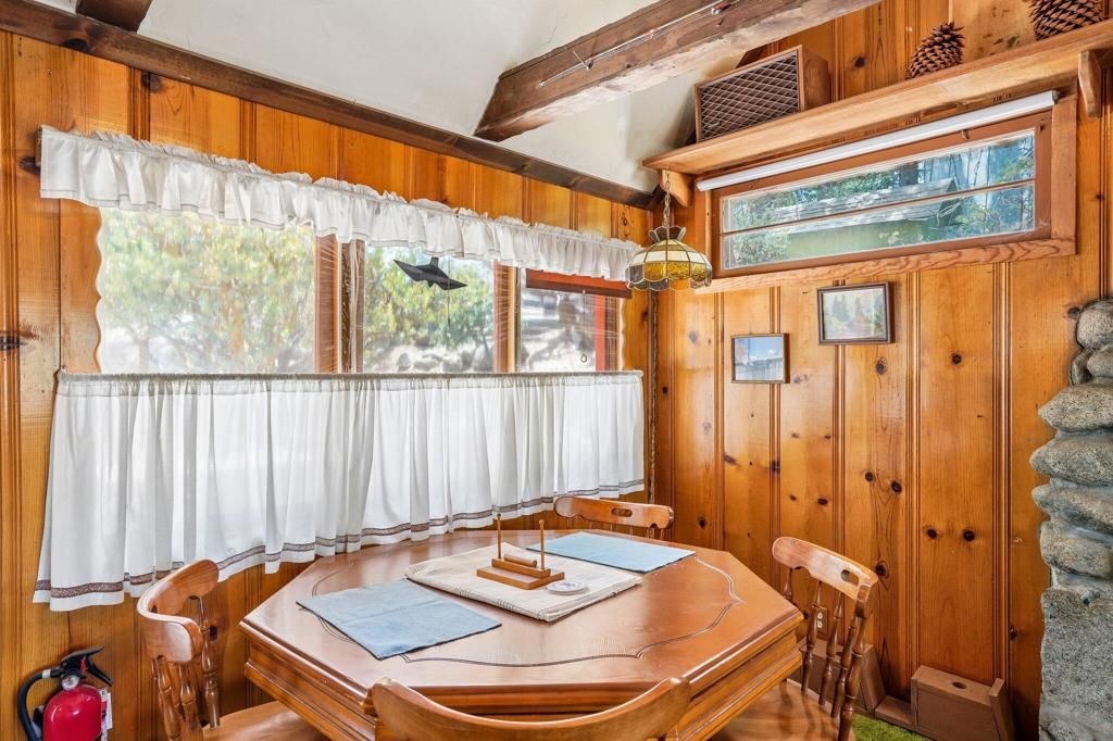 Image 8 of property listing at 24765 Schaffer Drive, Idyllwild, CA 92549