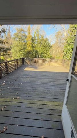 3400 Spalding Dr, Atlanta, GA 30350