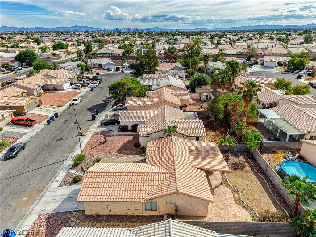 5239 Ferrell Mountain Court, North Las Vegas, NV 89031 — photo 2