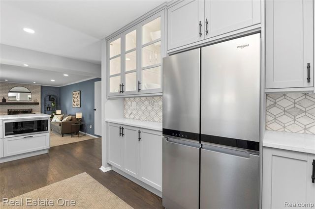 5011 Thorncroft Avenue, Royal Oak, MI 48073