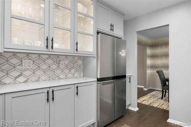 5011 Thorncroft Avenue, Royal Oak, MI 48073