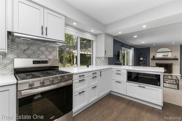 5011 Thorncroft Avenue, Royal Oak, MI 48073