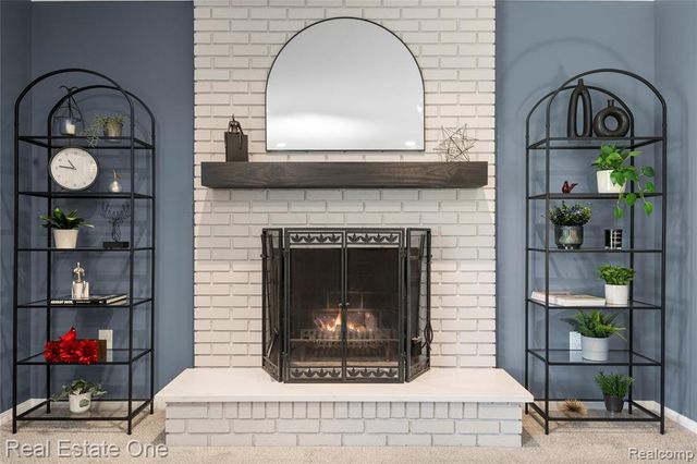 5011 Thorncroft Avenue, Royal Oak, MI 48073