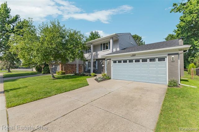 5011 Thorncroft Avenue, Royal Oak, MI 48073