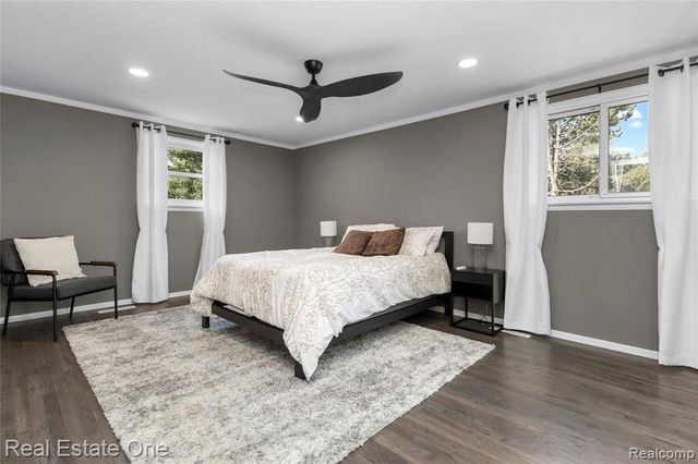 5011 Thorncroft Avenue, Royal Oak, MI 48073