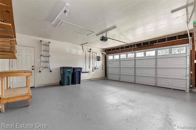 5011 Thorncroft Avenue, Royal Oak, MI 48073