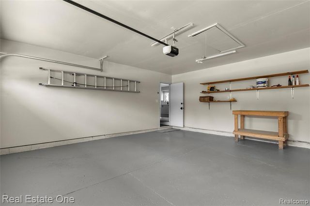 5011 Thorncroft Avenue, Royal Oak, MI 48073