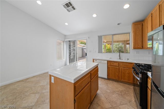 1722 Council Bluff Lane, North Las Vegas, NV 89031
