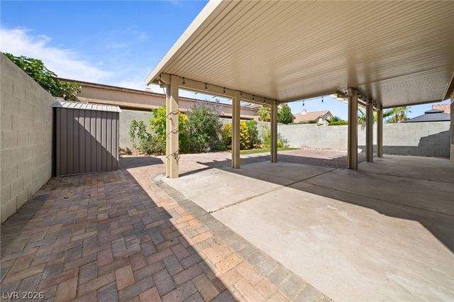 1722 Council Bluff Lane, North Las Vegas, NV 89031