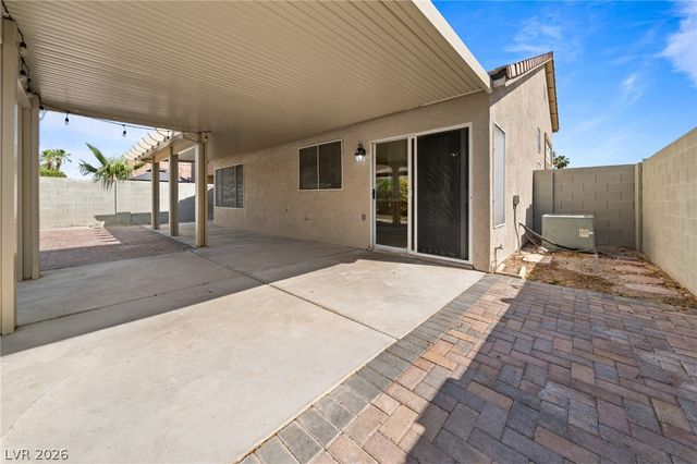 1722 Council Bluff Lane, North Las Vegas, NV 89031