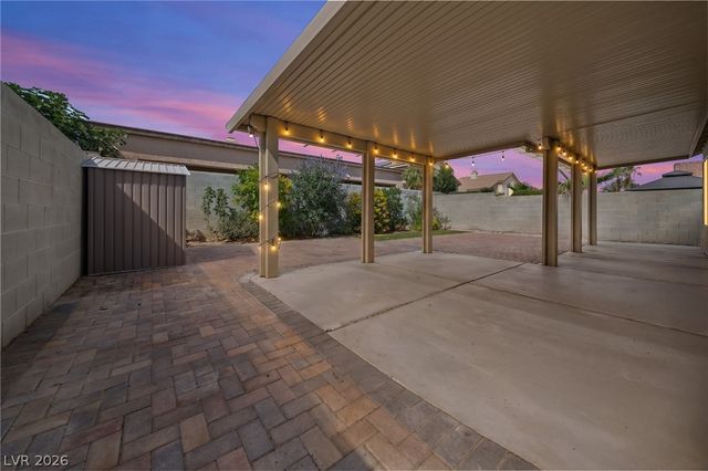 1722 Council Bluff Lane, North Las Vegas, NV 89031