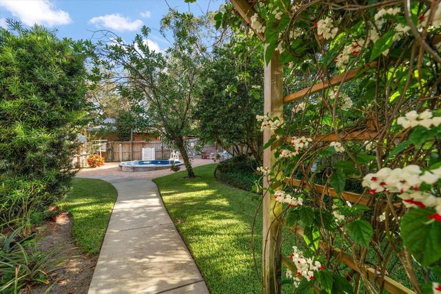 1799 DIXIE HIGHWAY, Tarpon Springs, FL 34689