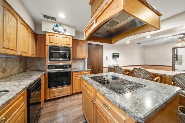 1799 DIXIE HIGHWAY, Tarpon Springs, FL 34689