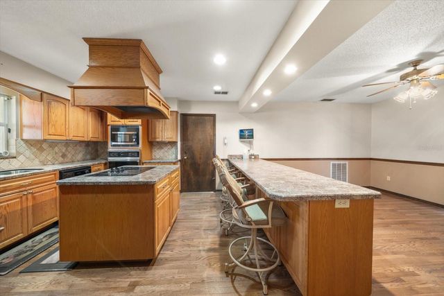 1799 DIXIE HIGHWAY, Tarpon Springs, FL 34689