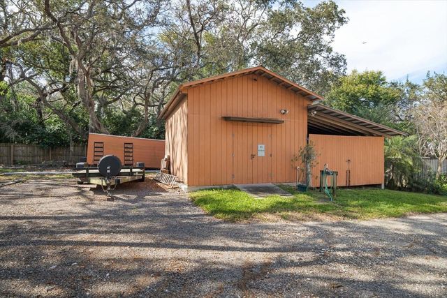 1799 DIXIE HIGHWAY, Tarpon Springs, FL 34689