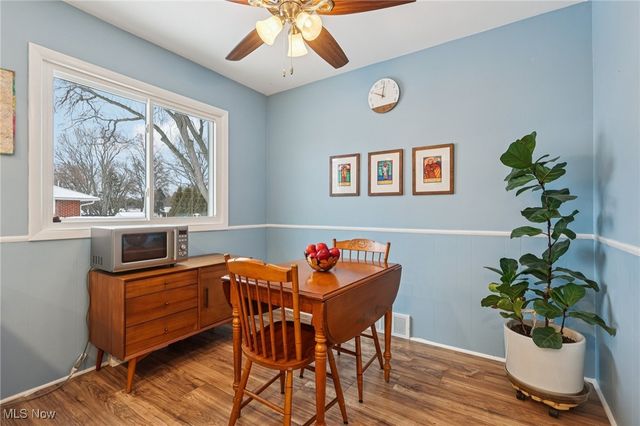 895 Cranbrook Drive, Highland Heights, OH 44143