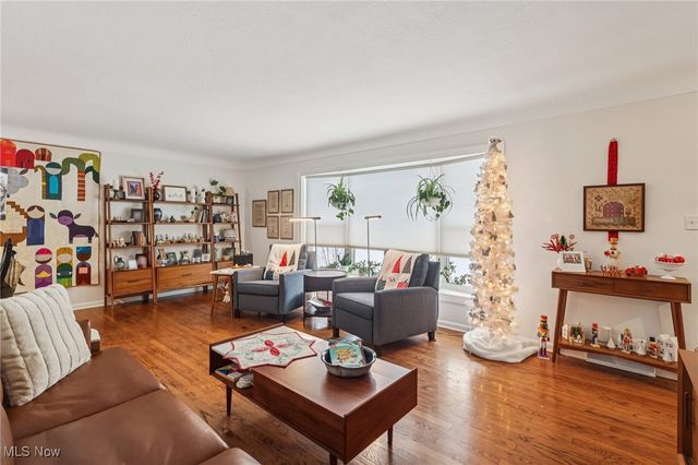 895 Cranbrook Drive, Highland Heights, OH 44143