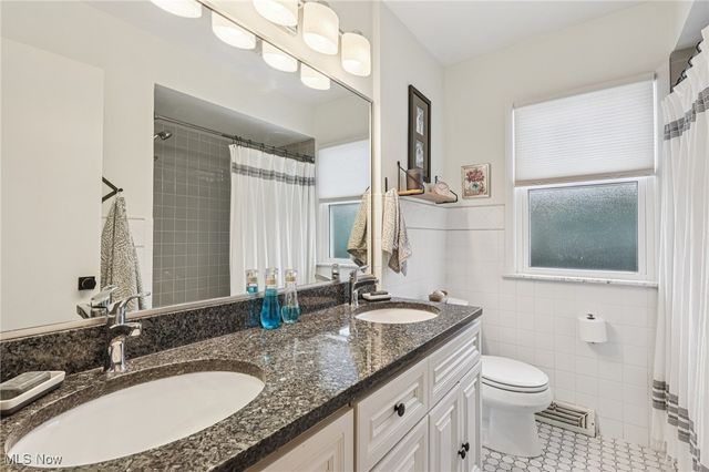 895 Cranbrook Drive, Highland Heights, OH 44143