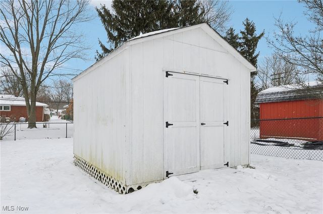 895 Cranbrook Drive, Highland Heights, OH 44143