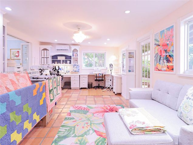 160 Ridge St, Tavernier, FL 33070