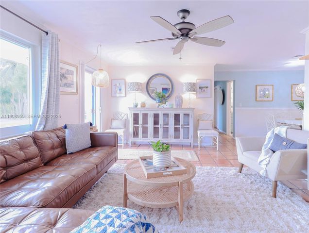 160 Ridge St, Tavernier, FL 33070