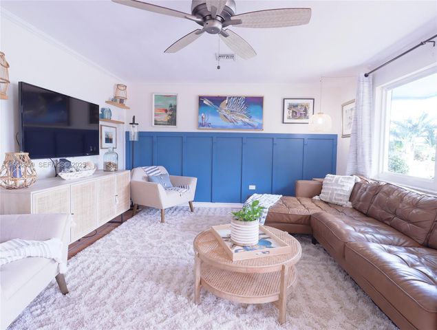 160 Ridge St, Tavernier, FL 33070