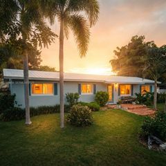 160 Ridge St, Tavernier, FL 33070