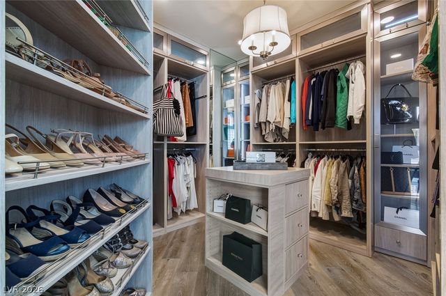 1725 Corta Bella Drive, Las Vegas, NV 89134